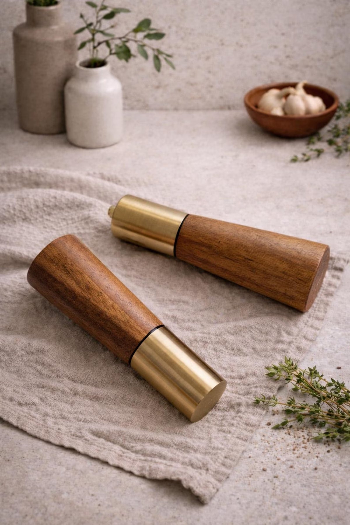 Set of 2 Wooden Salt and Pepper Mill+Brass lid